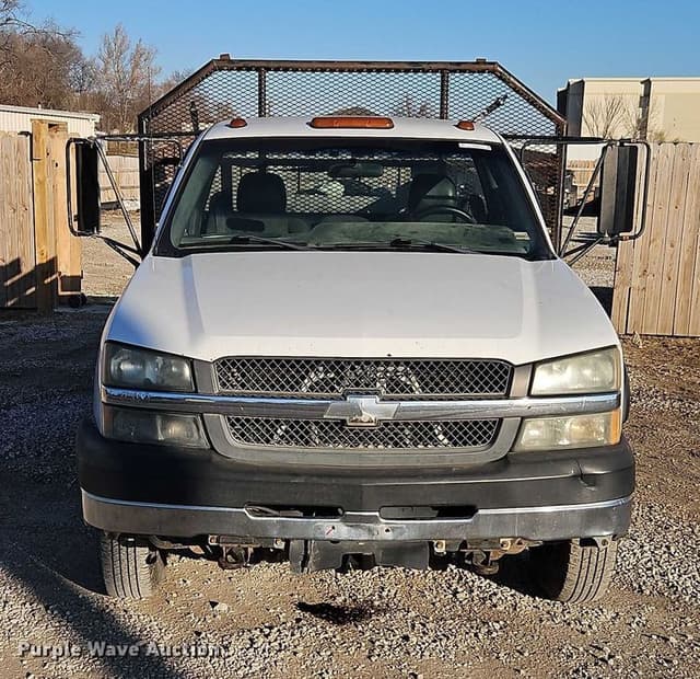 Image of Chevrolet 3500 equipment image 1
