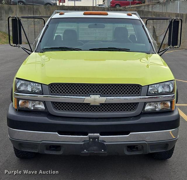 Image of Chevrolet 3500 equipment image 1