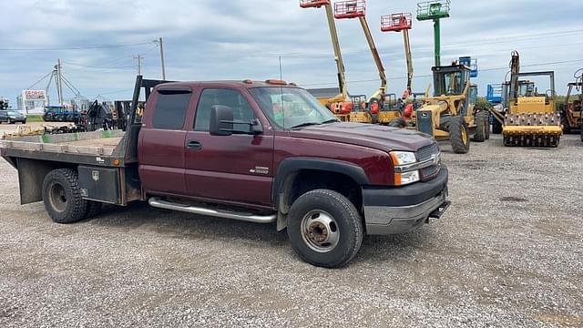 Image of Chevrolet 3500 equipment image 1