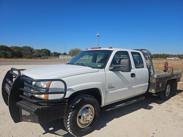 Image of Chevrolet 3500 equipment image 1