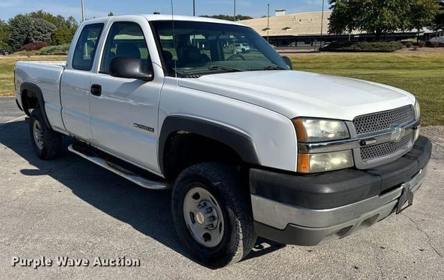 Image of Chevrolet 3500HD equipment image 2