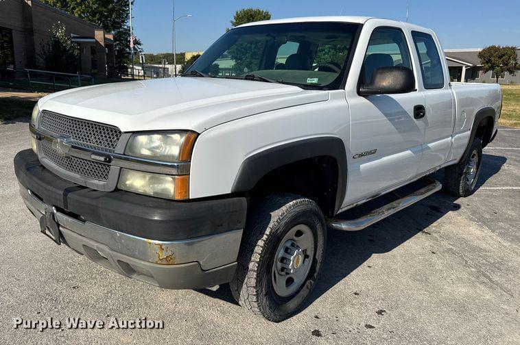 Image of Chevrolet 3500HD Primary image