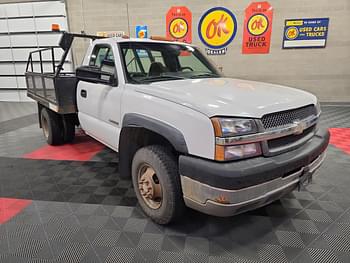 2003 Chevrolet Silverado Equipment Image0