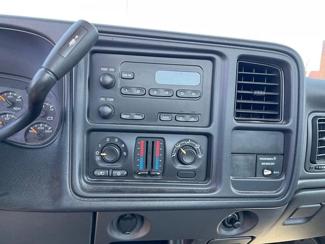 Thumbnail image Chevrolet Silverado 11