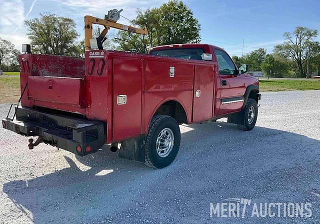 Image of Chevrolet 2500HD equipment image 4