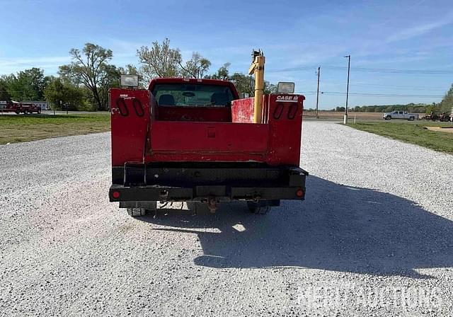Image of Chevrolet 2500HD equipment image 3