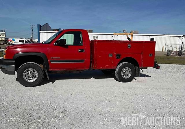 Image of Chevrolet 2500HD equipment image 1