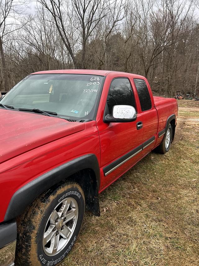 Image of Chevrolet Silverado equipment image 4