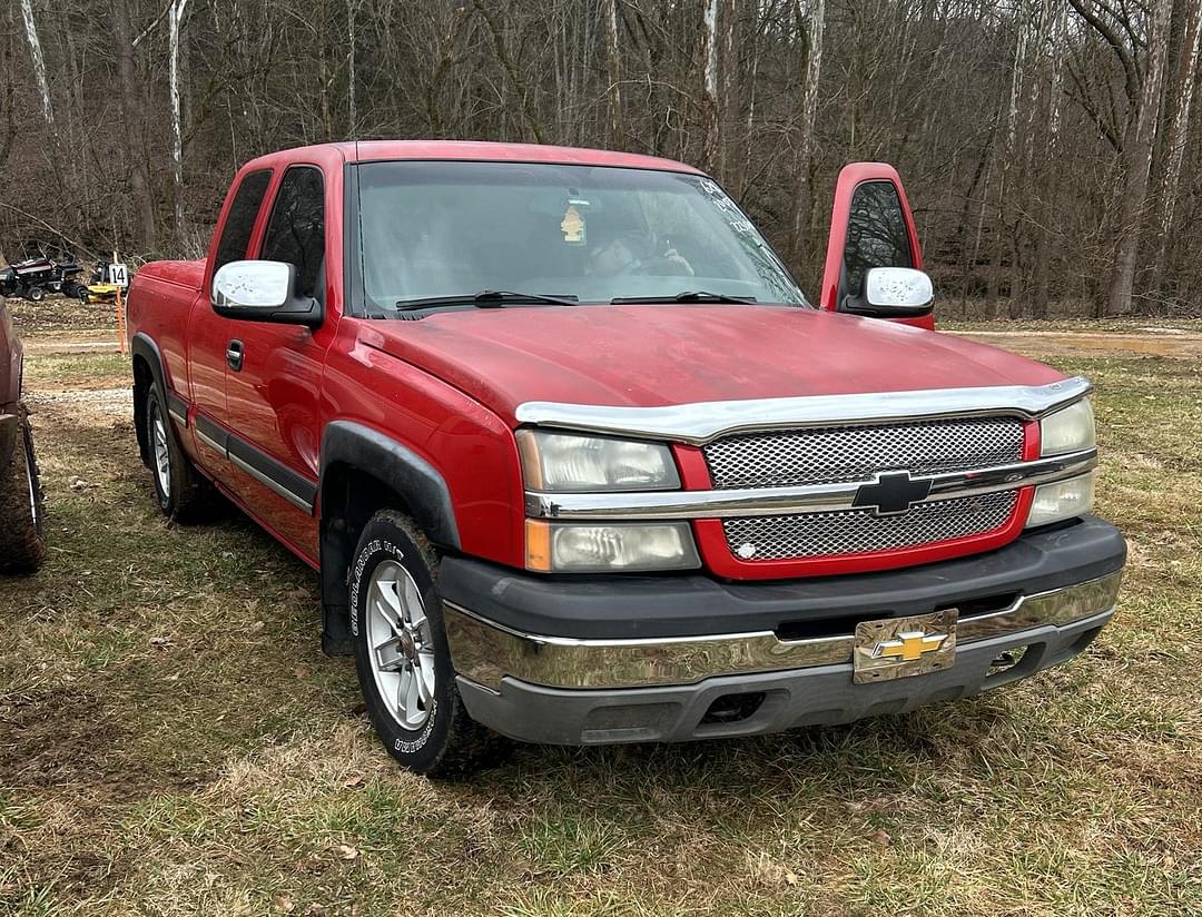 Image of Chevrolet Silverado Primary image