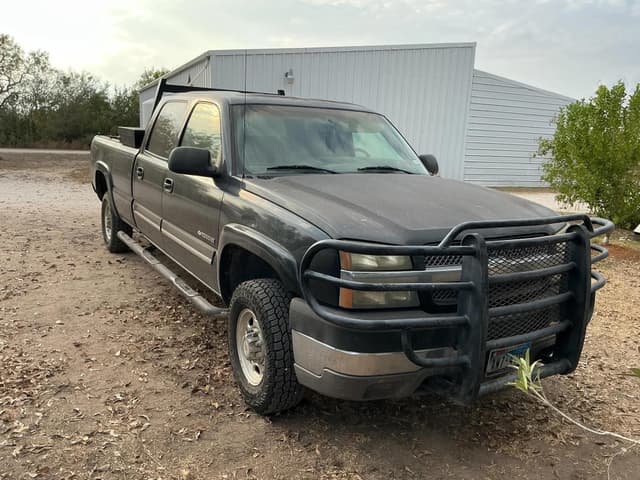 Image of Chevrolet 2500HD equipment image 4