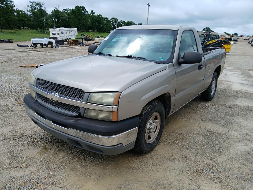 Image of Chevrolet Silverado Primary image