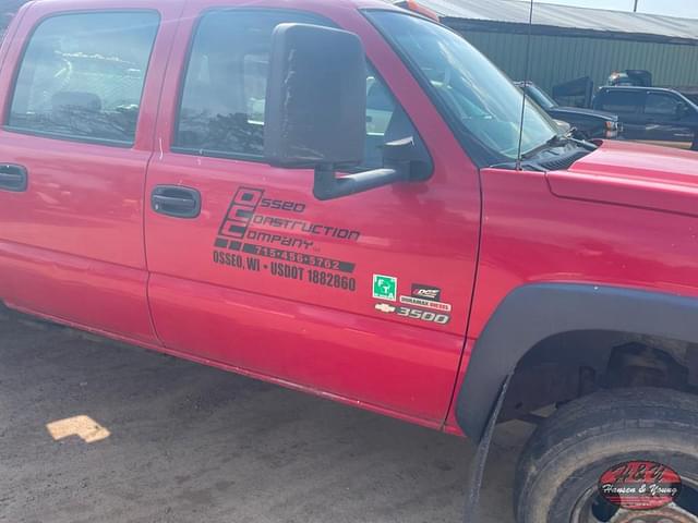 Image of Chevrolet Silverado equipment image 1