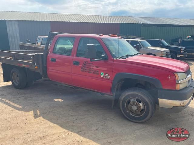 Image of Chevrolet Silverado equipment image 3