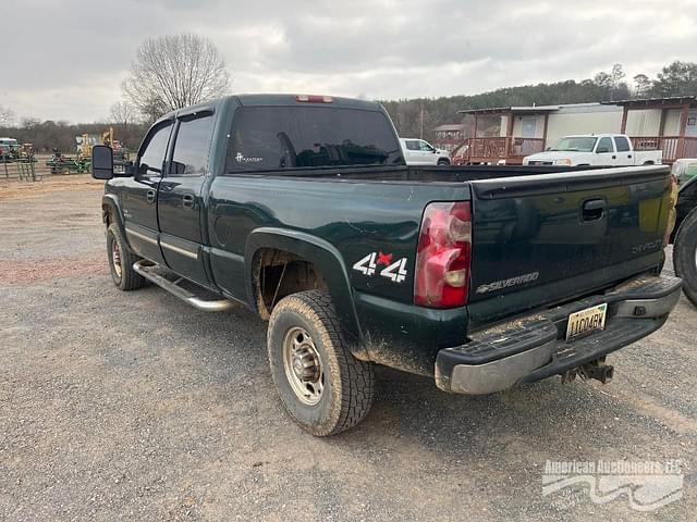 Image of Chevrolet Silverado equipment image 1