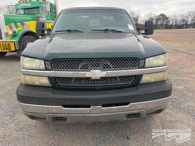 Image of Chevrolet Silverado equipment image 4