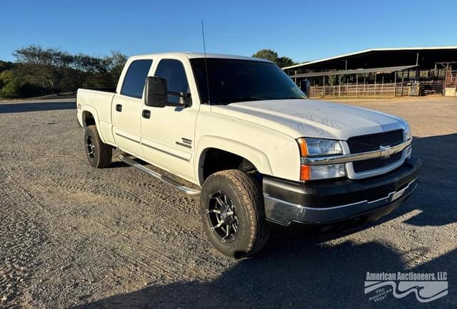 Image of Chevrolet Silverado equipment image 2