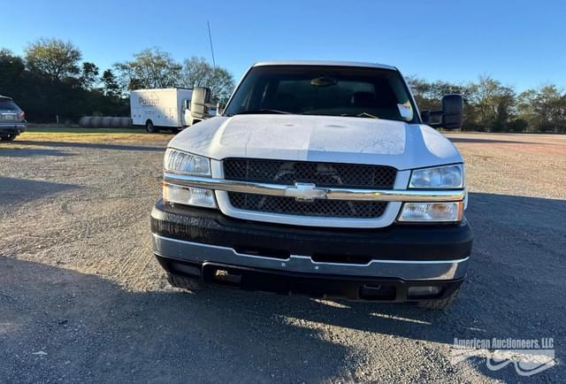 Image of Chevrolet Silverado equipment image 1