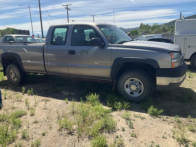 Image of Chevrolet 2500HD equipment image 3