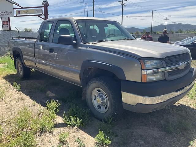 Image of Chevrolet 2500HD equipment image 2