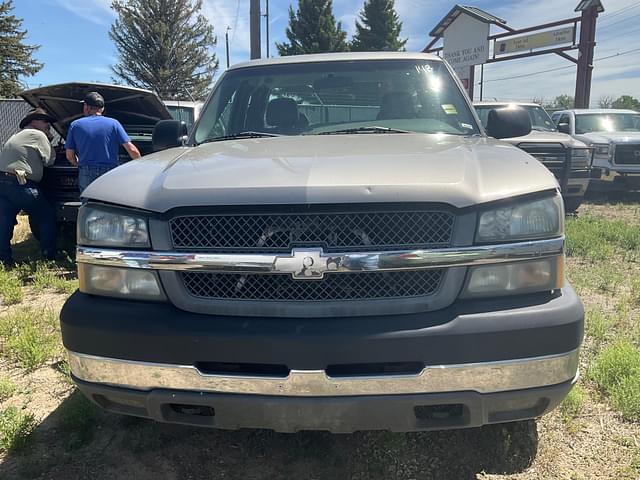 Image of Chevrolet 2500HD equipment image 1