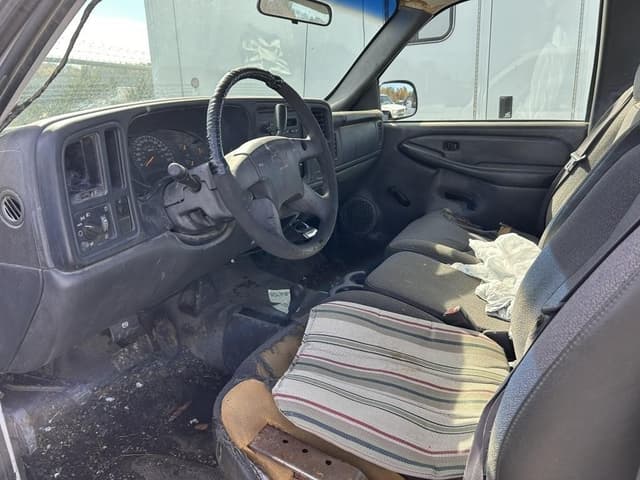 Image of Chevrolet 2500HD equipment image 4