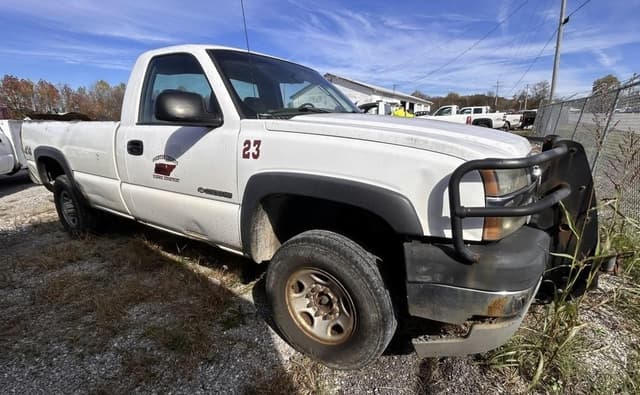 Image of Chevrolet 2500HD equipment image 3