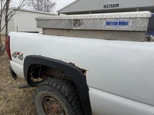 Image of Chevrolet 2500 equipment image 3