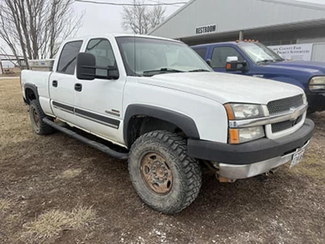 Image of Chevrolet 2500 equipment image 1