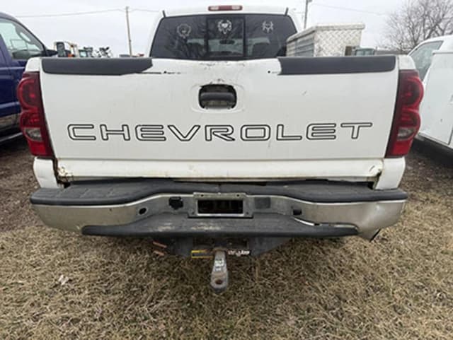 Image of Chevrolet 2500 equipment image 4