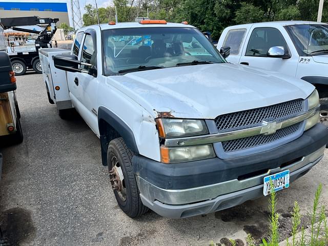 Image of Chevrolet 3500 equipment image 2