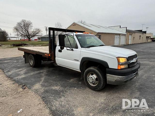 Image of Chevrolet 3500 equipment image 4