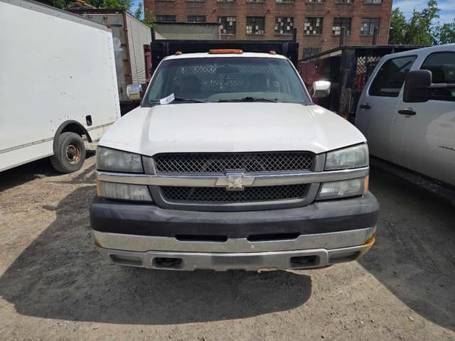 Image of Chevrolet 3500 equipment image 1