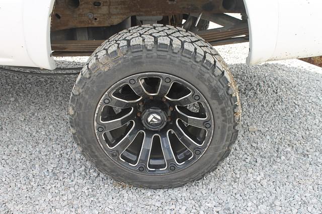 Image of Chevrolet 1500 equipment image 3