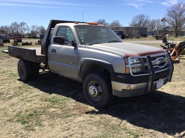 Image of Chevrolet 1500 equipment image 1