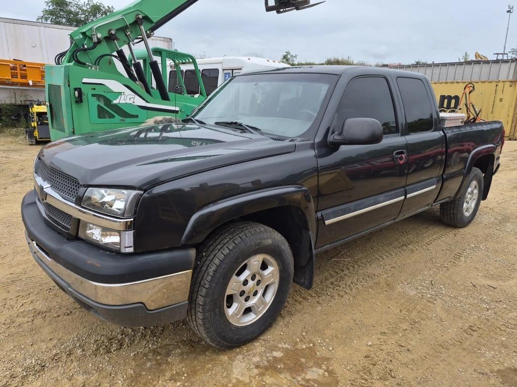 2003 Chevrolet 1500 Equipment Image0