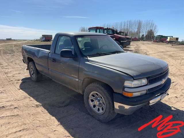 Image of Chevrolet 1500 equipment image 1