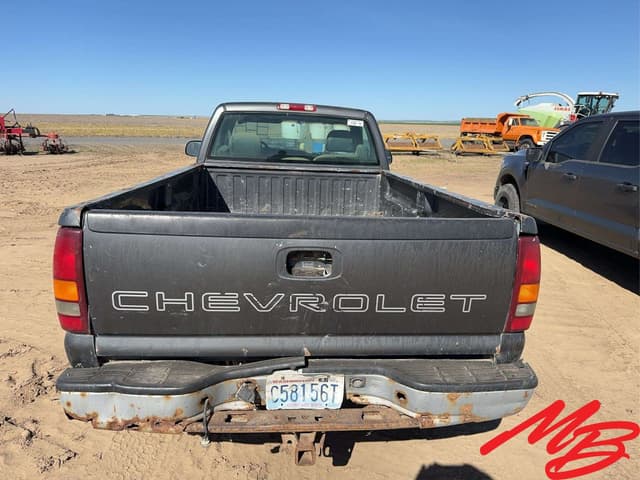 Image of Chevrolet 1500 equipment image 4
