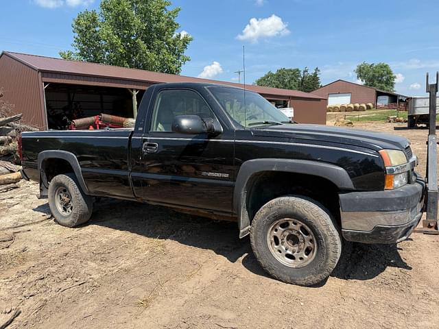 Image of Chevrolet 2500 equipment image 1