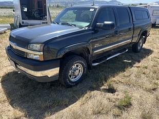 2003 Chevrolet 2500HD Equipment Image0