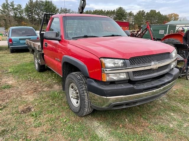 Image of Chevrolet 2500HD equipment image 4