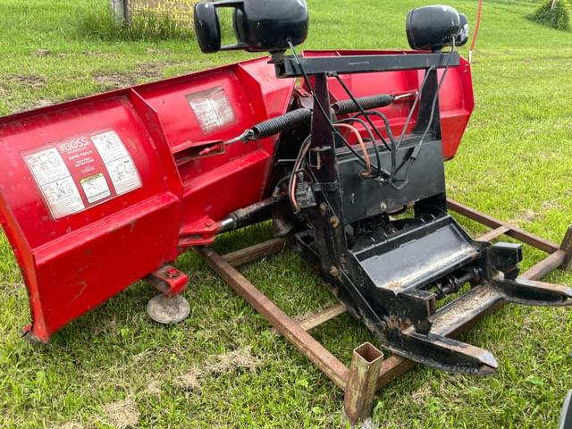 Image of Chevrolet 2500HD equipment image 3