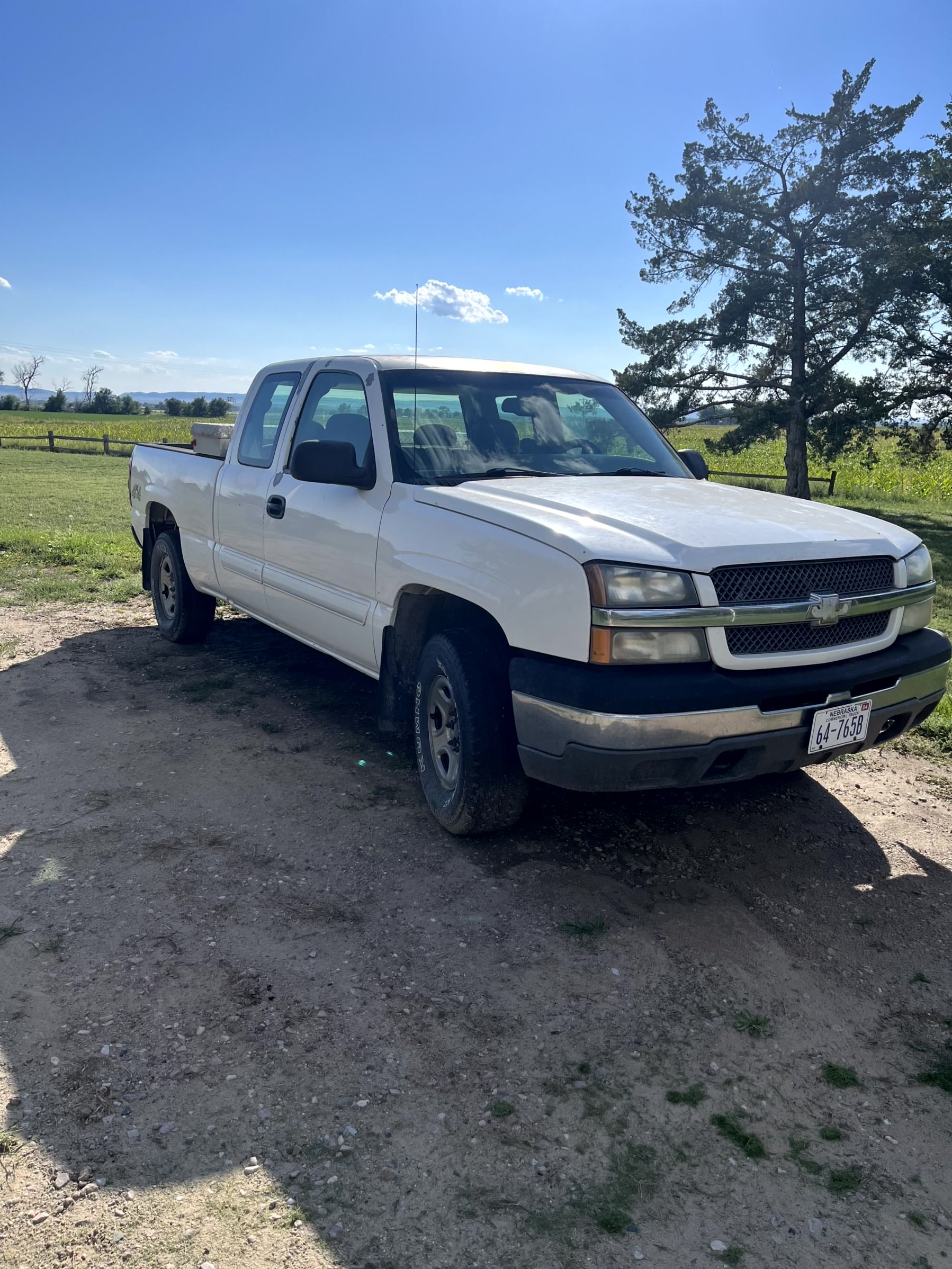 2003 Chevrolet Silverado Equipment Image0