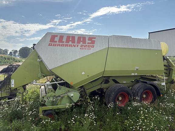 Image of CLAAS Quadrant 2200 equipment image 1