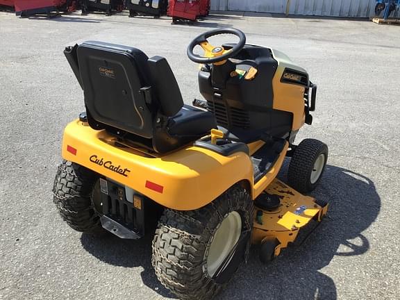 Image of Cub Cadet 3240 equipment image 4