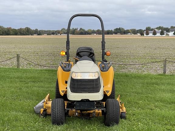 Image of Cub Cadet 7252 equipment image 1