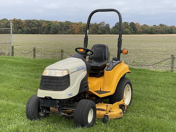 Image of Cub Cadet 7252 equipment image 2