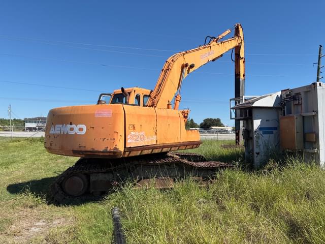 Image of Daewoo 220LC equipment image 2