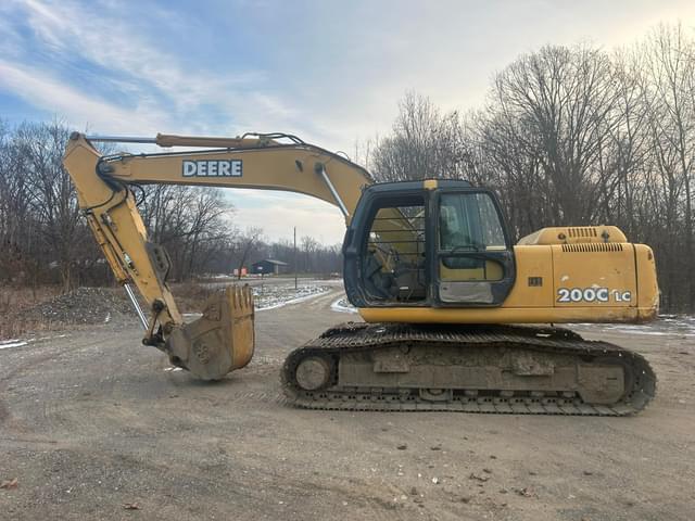 Image of John Deere 200C LC equipment image 3