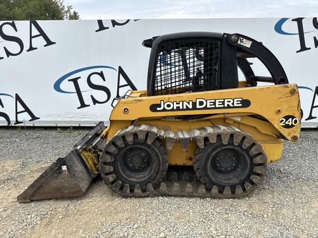 Image of John Deere 240 equipment image 1