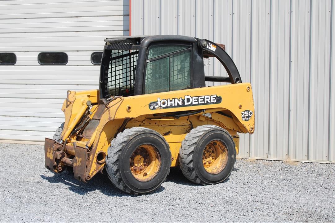 Image of John Deere 250 Series II Primary image